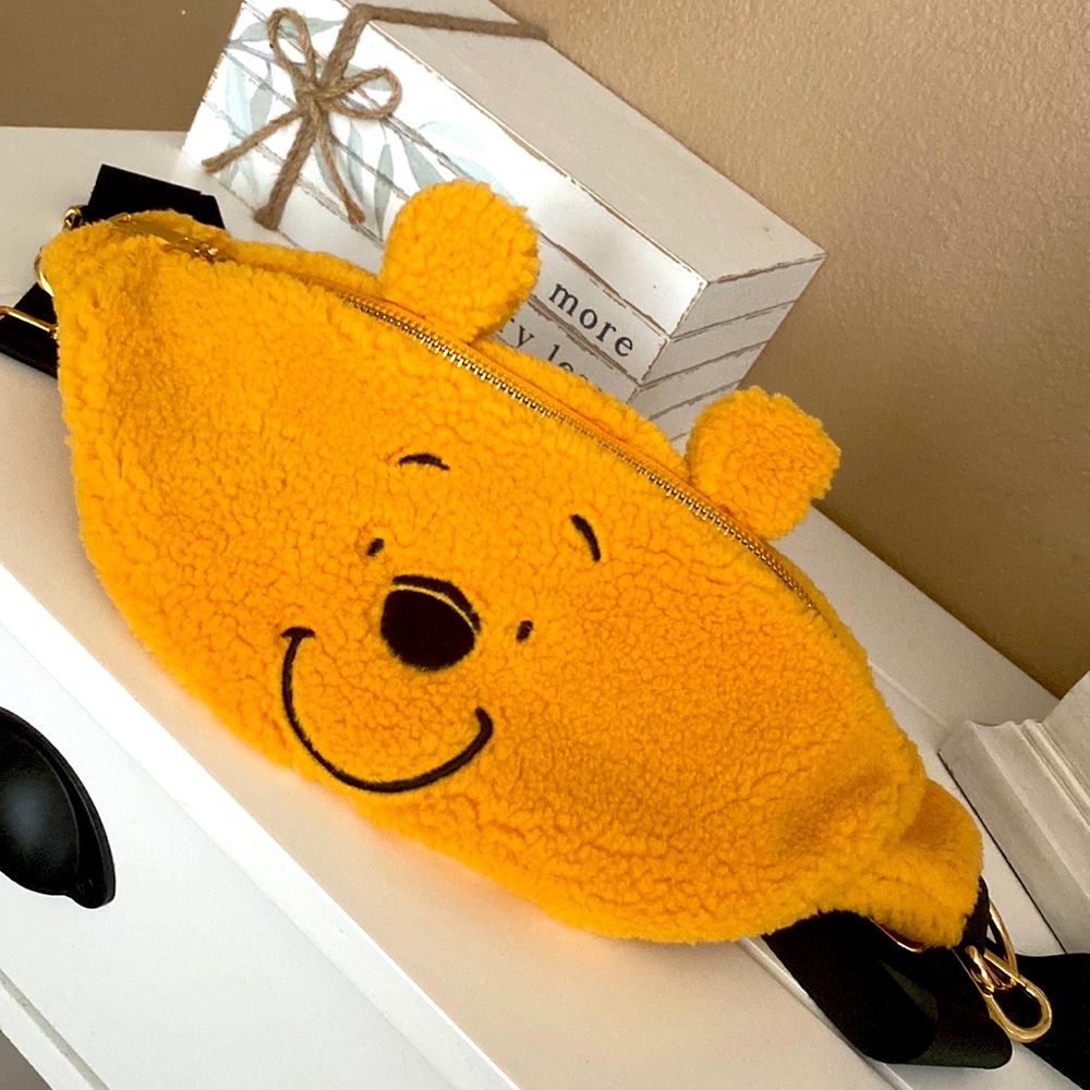 NWT!🍯 Adorable Disney’s Winnie the Pooh Fanny Pack!